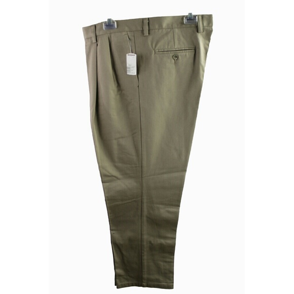 Dockers Classic Fit Khaki Pants 38 x 30 - Picture 2 of 2